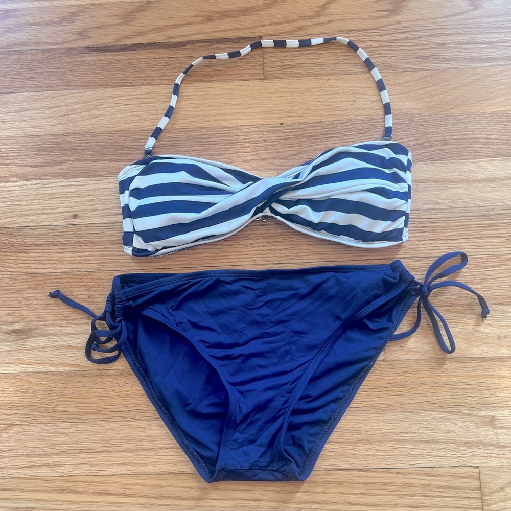 Mossimo bikini, small top & medium bottom